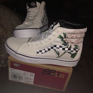 Super cute Vans Hi-Tops